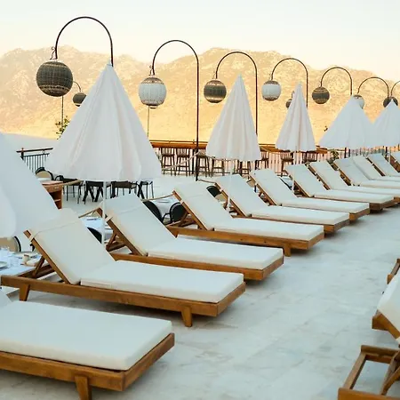 Xen Deluxe Boutique And Restaurant Hotel *